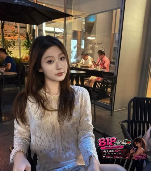 推特福利姬抖音小主播【宋姜姜】自慰私拍超美柳叶形小嫩B玩出水了