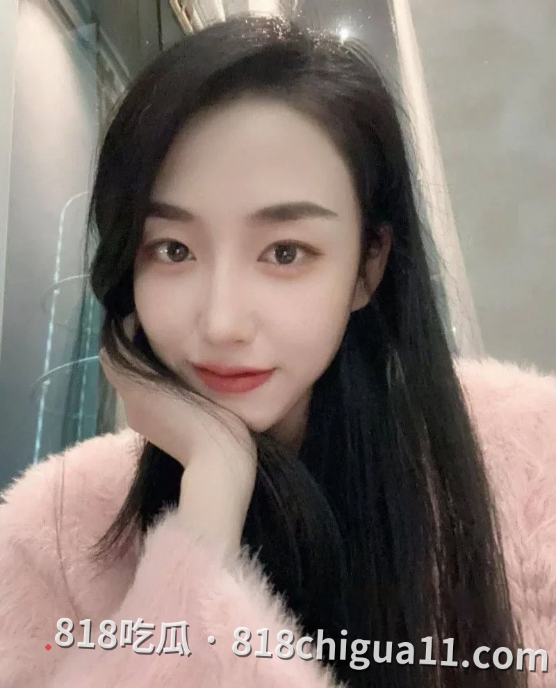东营英语女教师李汶芯性爱视频泄密!未能偿还2万元债务,被迫自拍挨操画面暴露于网络,曾经优雅的美人沦落成供人玩乐的骑乘玩具。