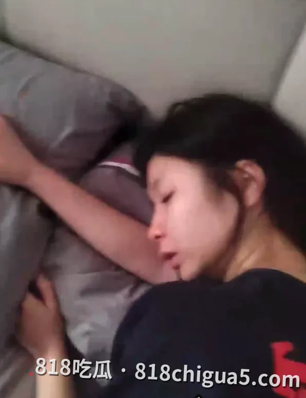 INS高颜值网美 美春佩 04年美少女 露脸性爱完整流出 后入侧插蜜穴全程浪叫酥麻 甜腻娇喘极致诱惑 让人欲火焚身