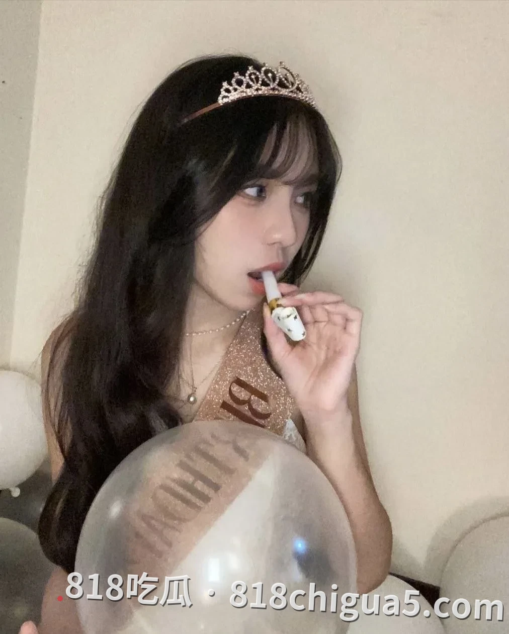 天生的母狗遇到鸡吧就想吃 大学生刘雪生日当天被男友鸡吧射满骚穴