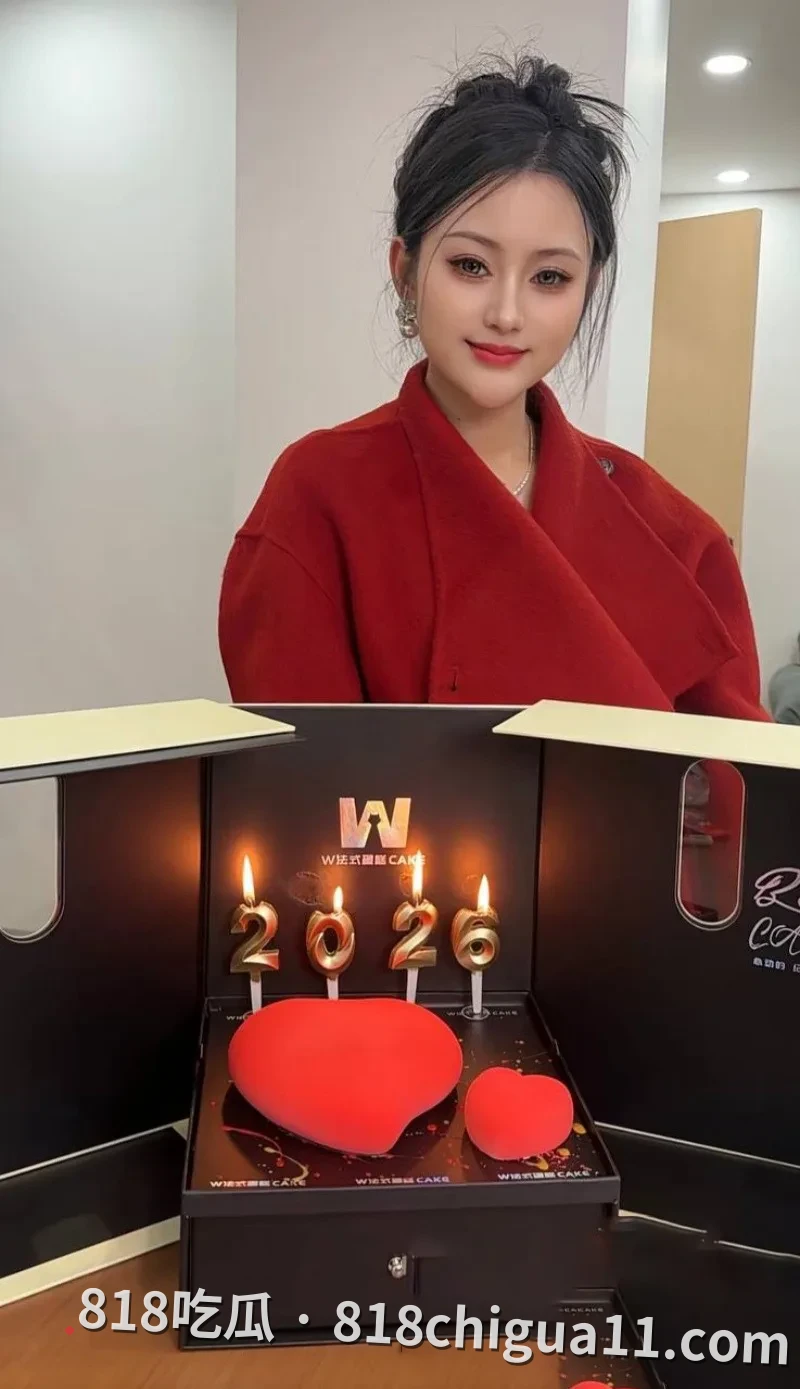 抖音百万网红唐三妹婚后出轨被曝光!原配离世后经常与情人地下恋情,还去KTV寻找男模满足自己,性爱视频惨遭扒出