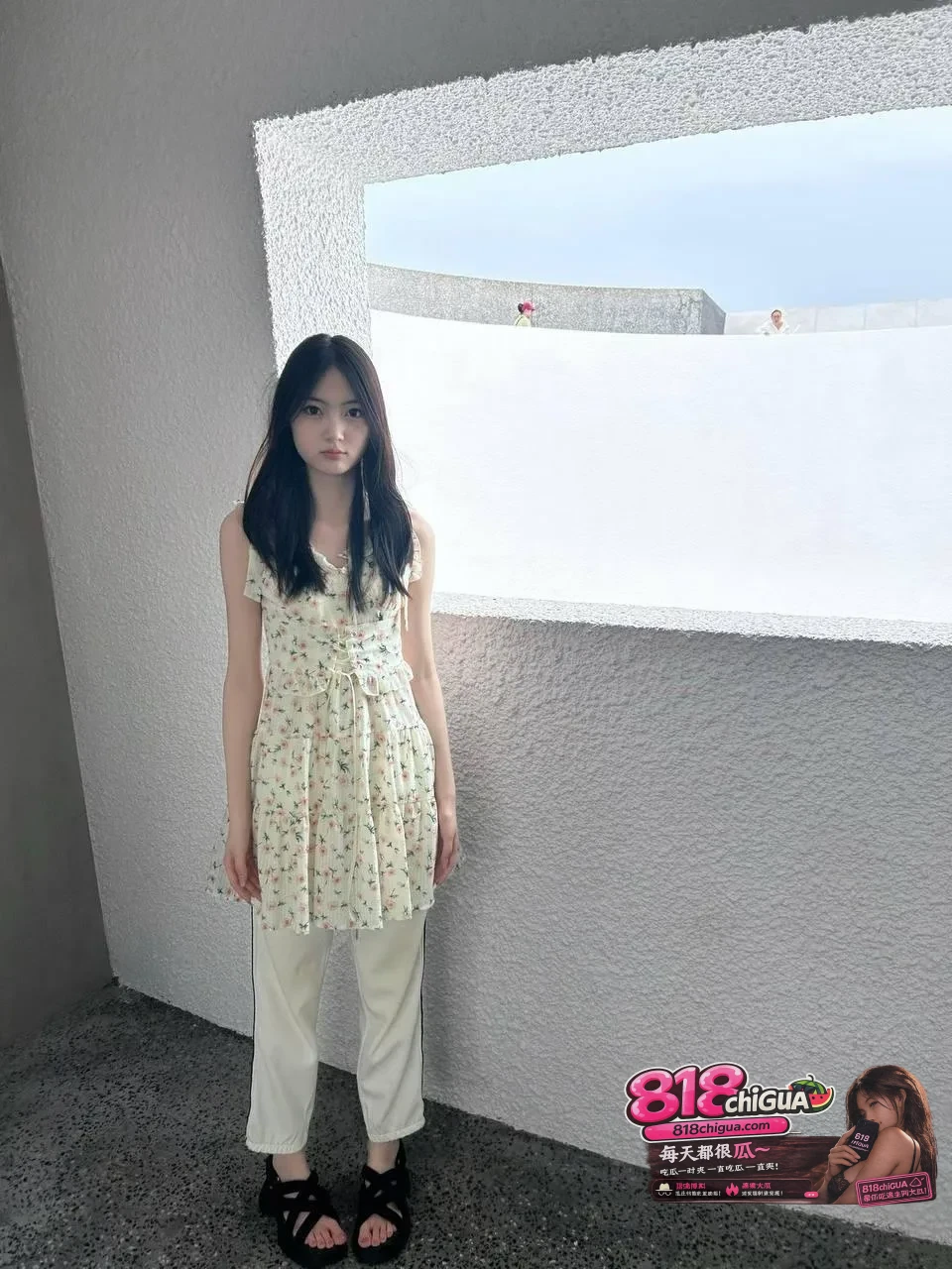 19岁大一反差女友林思研不雅视频泄密做爱私拍 丝袜足交口交深喉被男友调教成听话的乖母狗表情又羞又浪