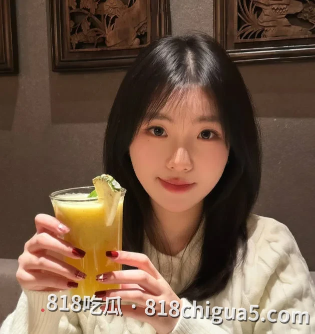 汉江师范学院最新热门大瓜,女学生凌玲知三当三与秃头男老师保持不正当关系,原配当场手撕小三,性爱视频全网疯传!