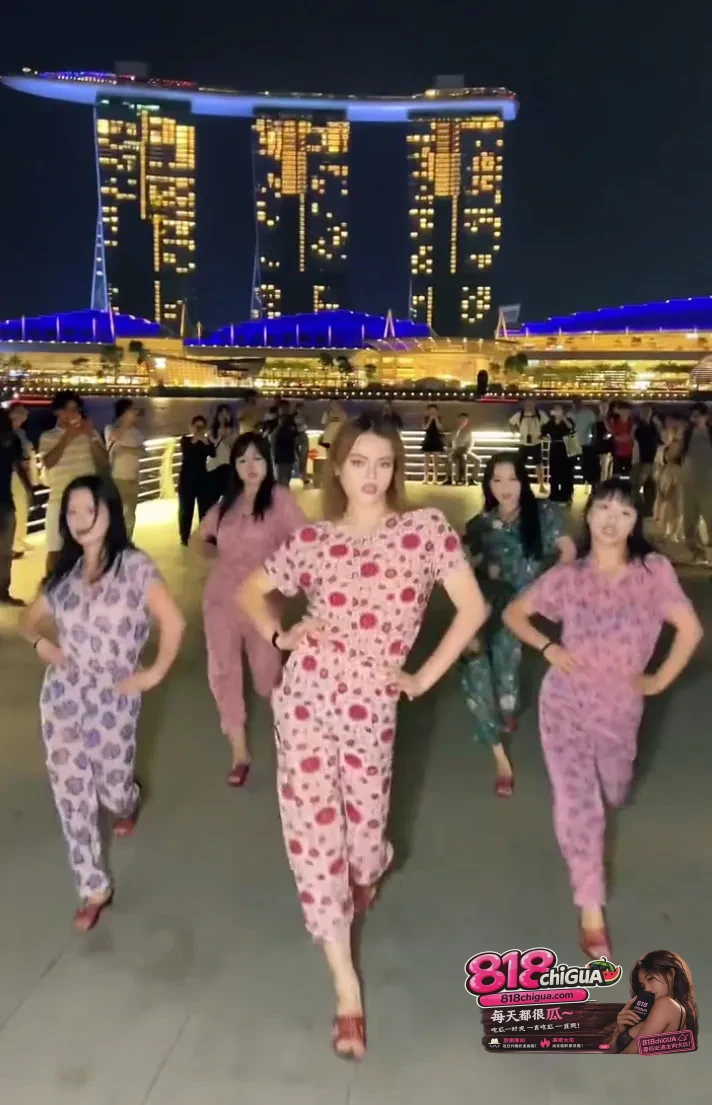 中国网红舞团出海却在新加坡翻车?低俗当成传统、越界博眼球只会自取其辱