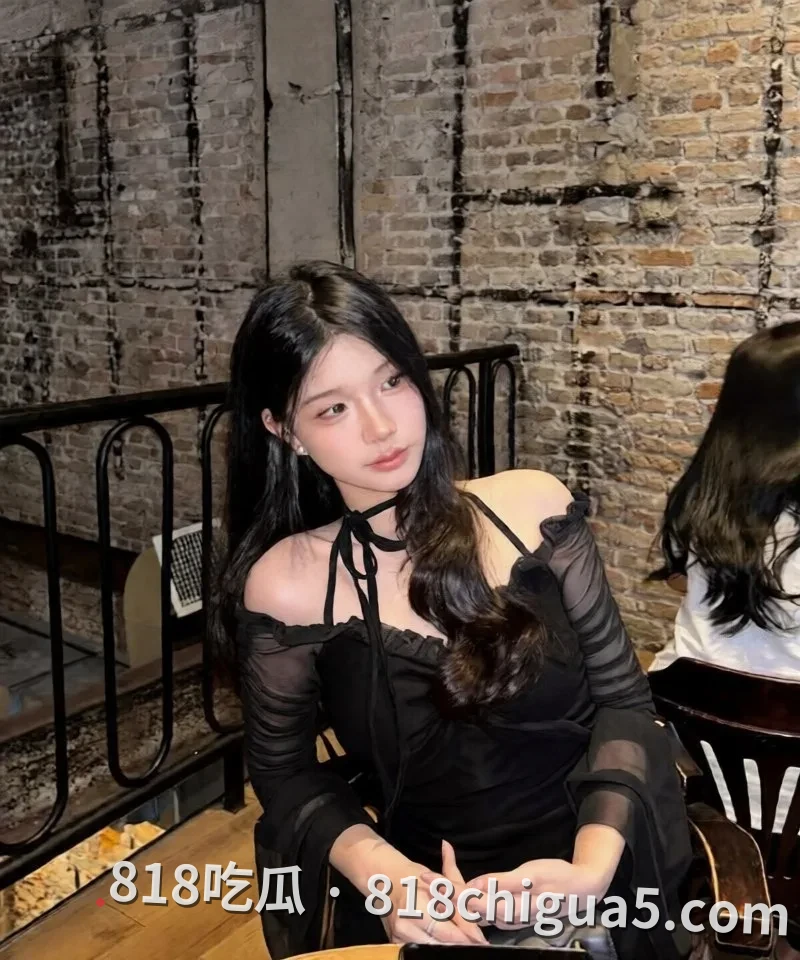网红御姐慧欣被男友SM调教狗链锁脖抽打肥臀 无套狠操双穴看点拉满!