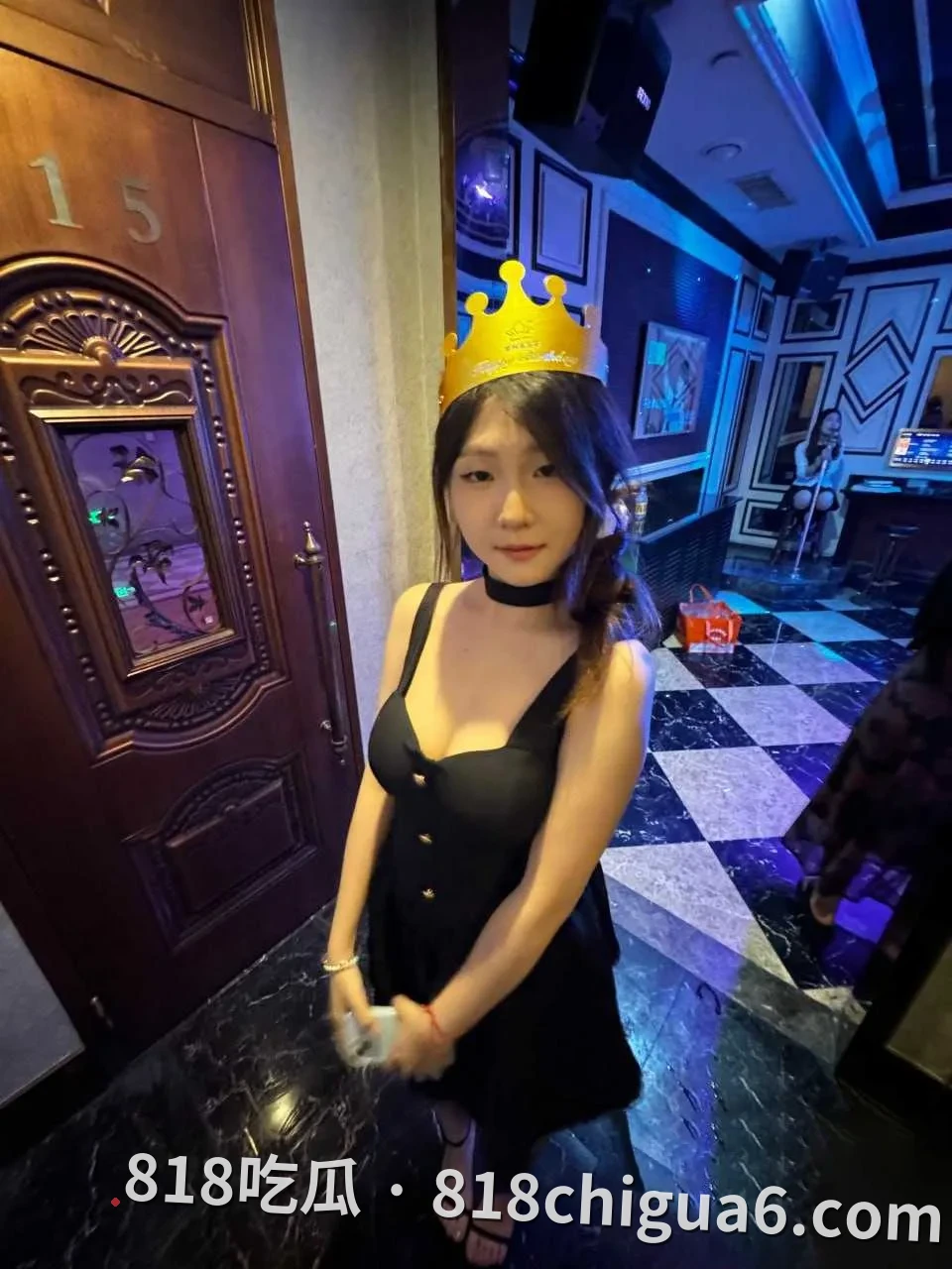 山东豪车销售员江文敏深夜私拍约炮视频泄密!为达成业绩不惜牺牲色相,开档肉丝进行诱惑,双腿缠绕大鸡巴极其享受,最后潮喷不断。