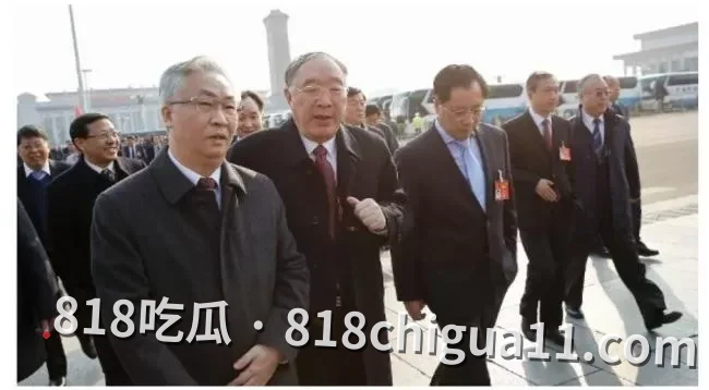 “政坛不倒翁”黄奇帆落马,港媒早有异常信号
