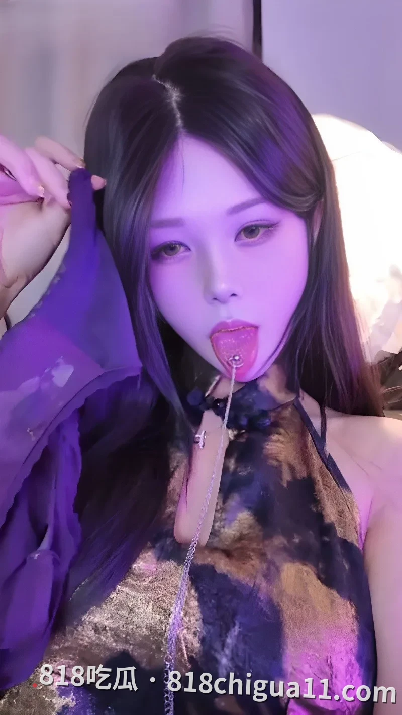 抖音反差御姐UU老师最新定制福利  白蕾丝衫短裙秘书装扮 炮机全开抽插骚穴爽到翻白眼
