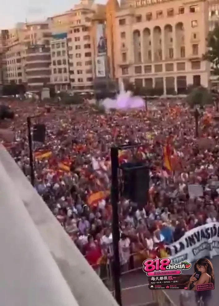 “休达不出售!”西班牙移民危机引爆全国抗议,首相桑切斯深陷上台最大危机