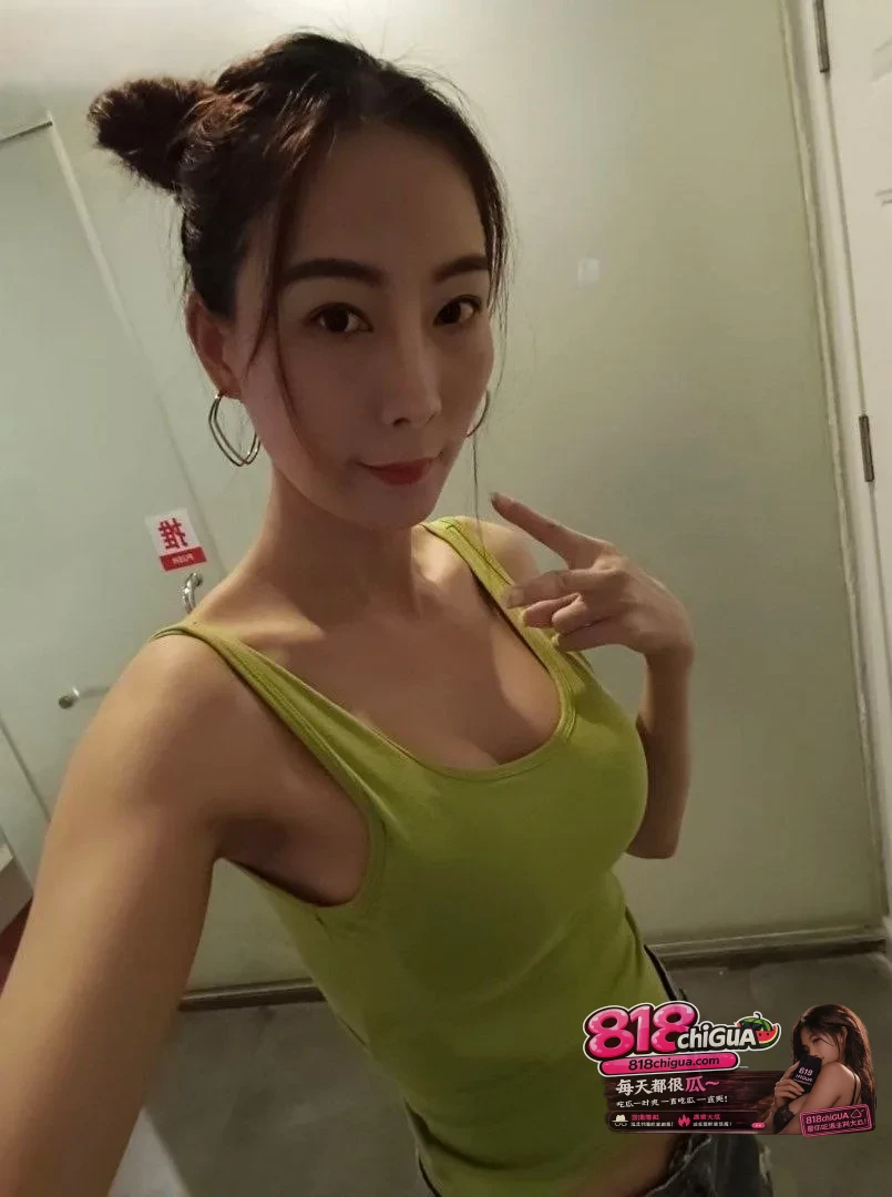 三十如狼,四十如虎,韵味人妻刘丽不雅视频流出,性欲超强,床上功夫又好又骚,女上位骑乘抽插妥妥的榨精机器!