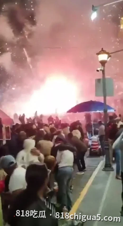 乐极生悲!墨西哥圣徒节发生大爆炸:烟花引爆库房致教堂坍塌,已致10死60余伤