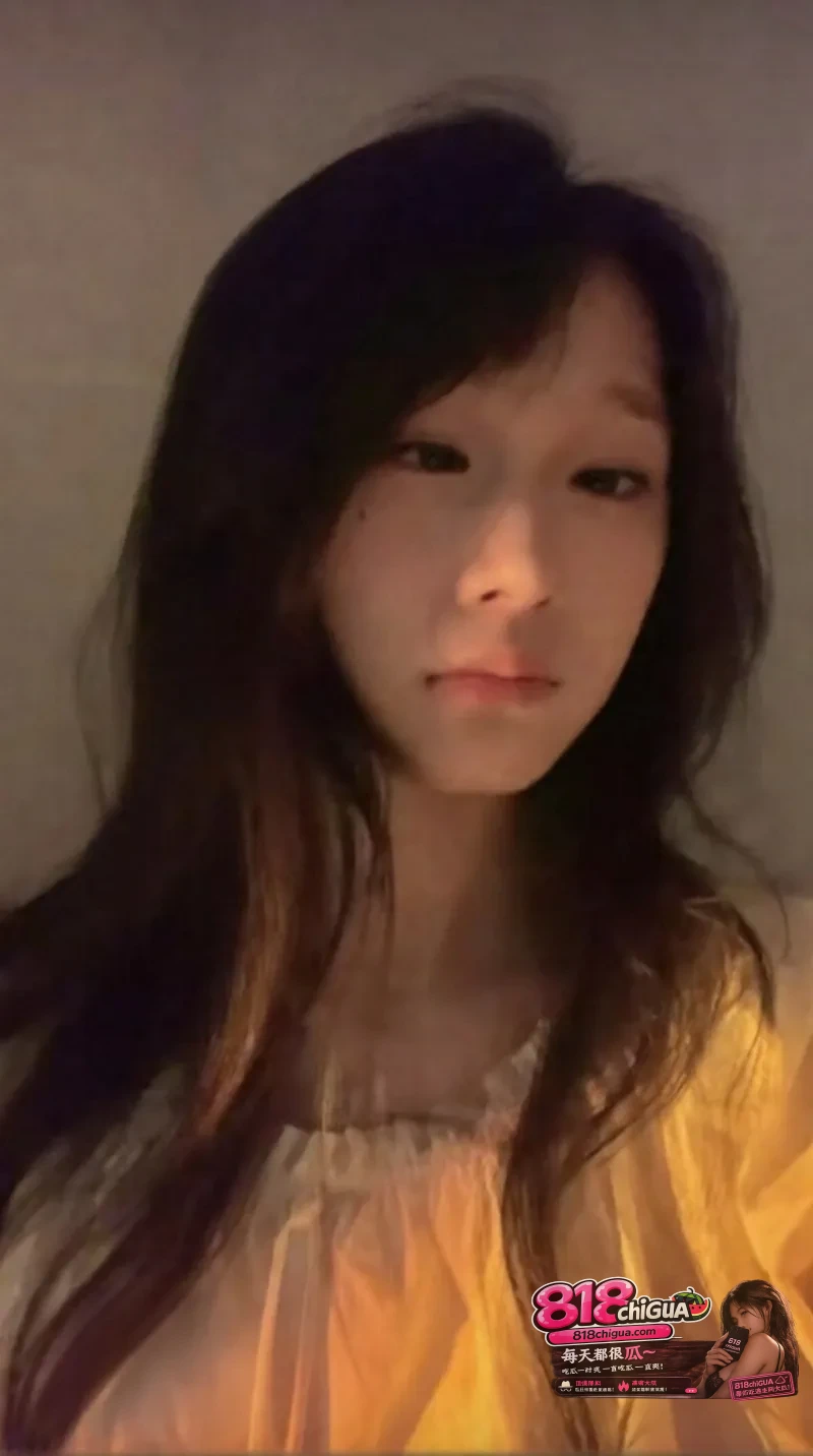 越南华裔网红阮翠梅与男友做爱视频曝光口交深喉吞吐肉棒狂操嫩穴浪娇喘浪叫让人欲罢不能