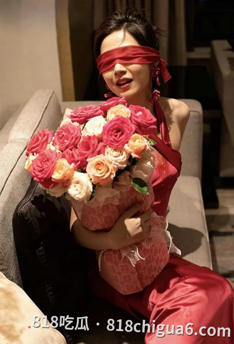 山东纯美新娘小欣婚礼现场被摄影师口爆 还是领导专属肉便器 只能说娶了他这辈子有了