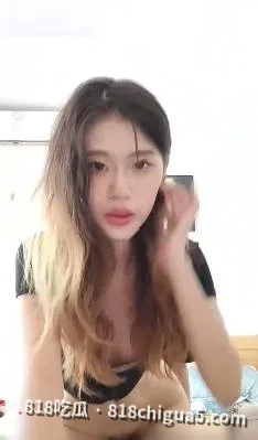 情侣泄密!武汉大学反差学姐梁宇晨与男友周末酒店约会私拍曝光!全程露脸主动坐骑,被四眼男友无套狂操,口塞内裤激情拉满!