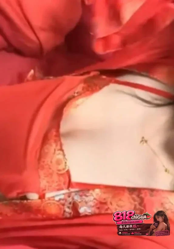 抖音71万粉高挑御姐香菜圆子下海不雅自拍视频外流!情趣睡衣揉奶自慰,对镜展示湿润小穴,微胖绝顶身材堪称微胖界天花板!