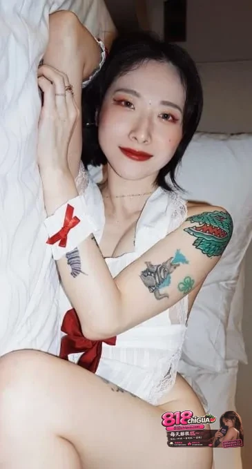 巨乳眼镜妹【林慧君】下海捞金,携手男友露脸直播,自慰扣穴无套抽插高潮爆浆反差感拉满!