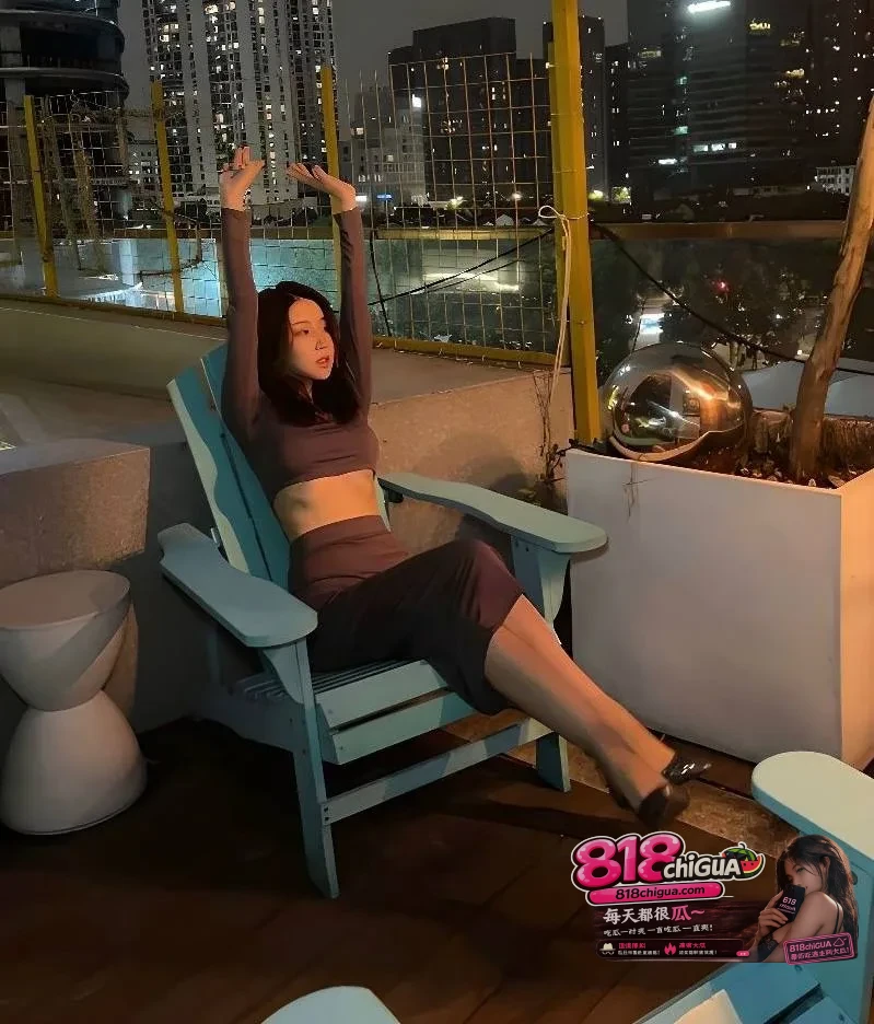福建厦门极品长腿御姐陈怡婷试衣间大胆操到腿软!最新约炮视频流出!