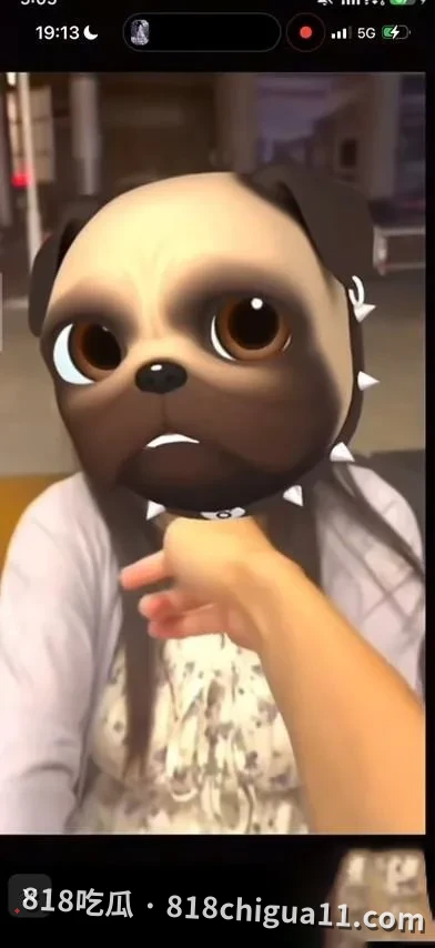 抖音千万粉丝训猫网红小峰私生活曝光:暗地里虐待宠物,同时偷拍女顾客私密照片,利用这些资源强暴母狗跟他做爱。
