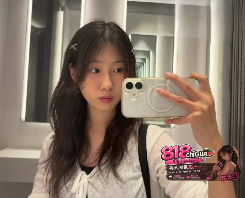 快手网红【赵辰宇】被前女友实名手撕!装深情专一实则脚踩多船睡粉圈钱,女友怒爆操粉视频,深情人设彻底碎一地!