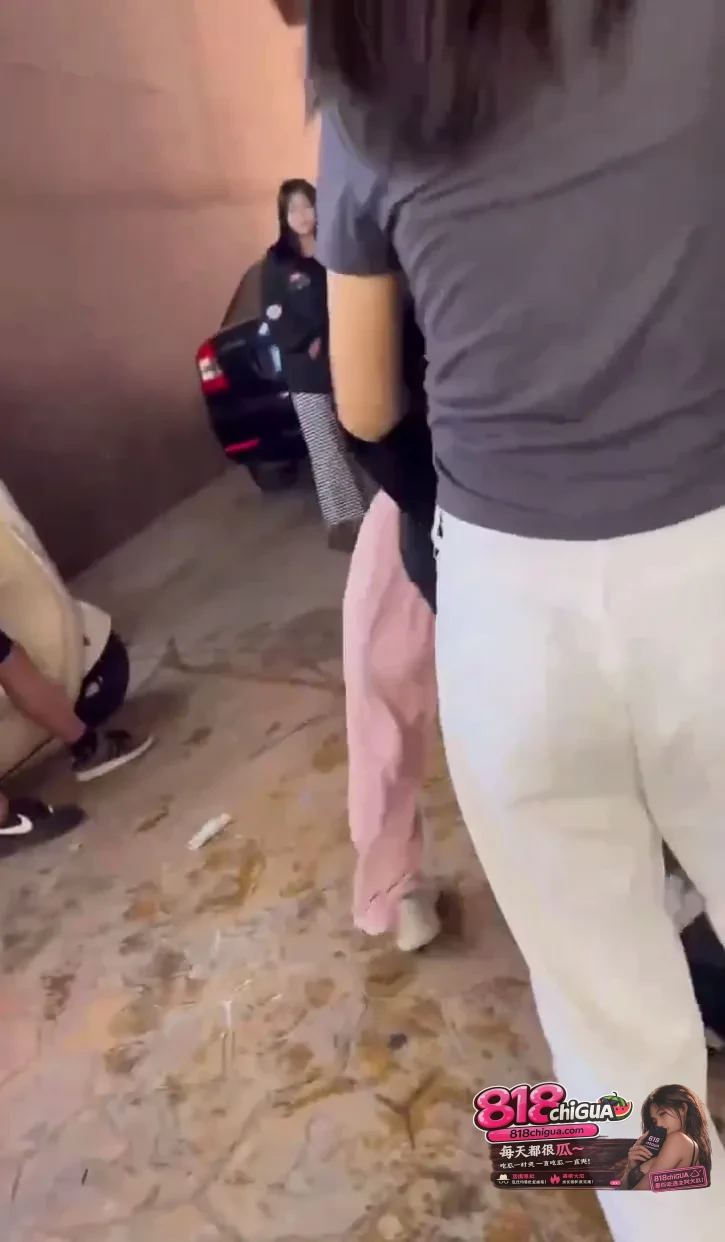 花季少年的暴力畸变:不良少女聚众斗殴,别把狂妄戾气当成“江湖义气”