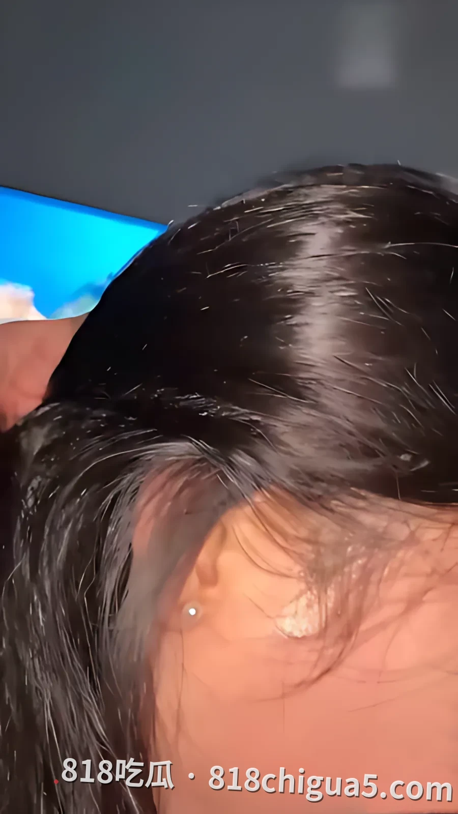 江西抚州高等学院校女曹雪平与男友私密视频曝光!口吸大屌还时不时的眼神挑逗,母狗舒服了就不想动,只好拿跳蛋调教。