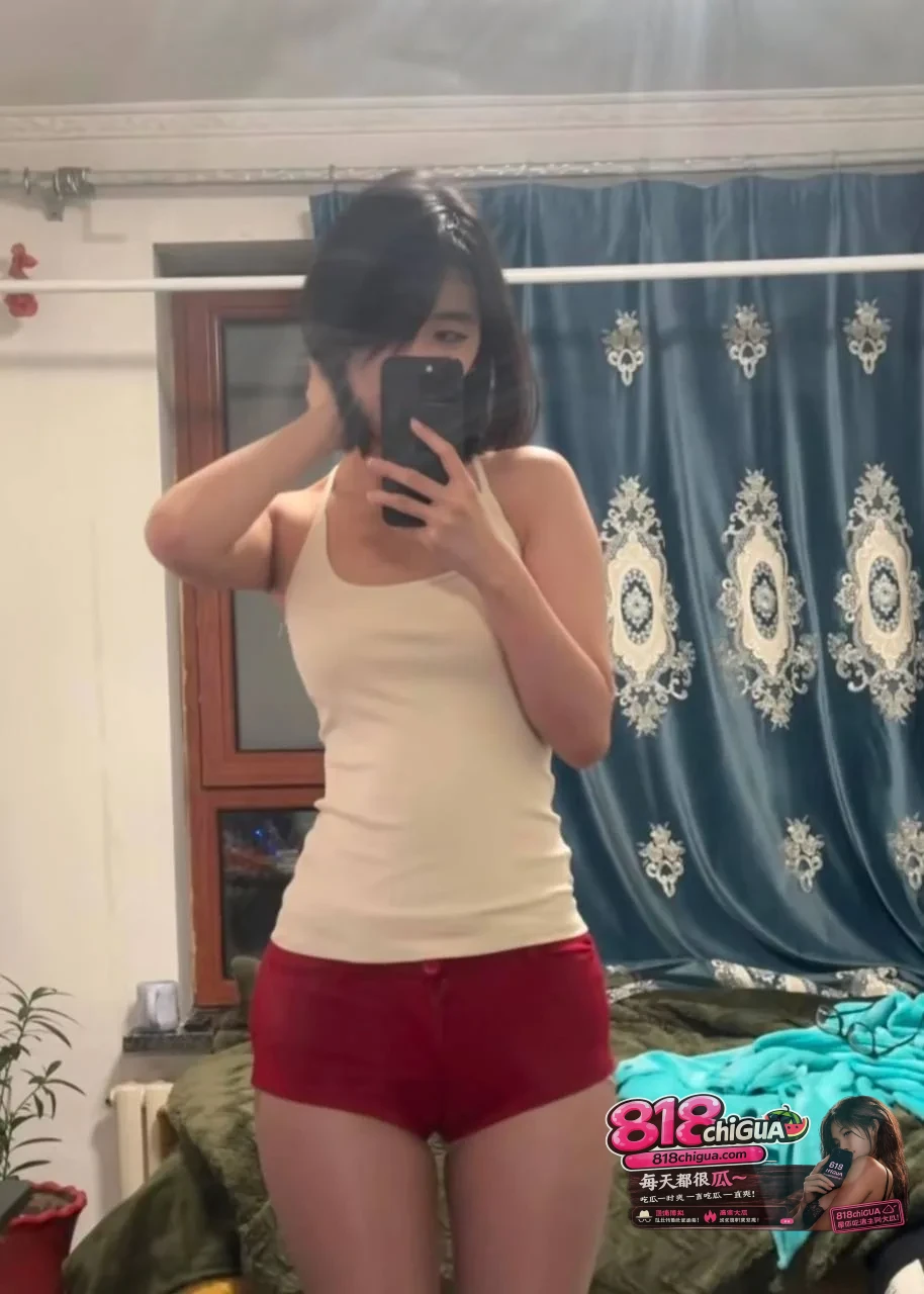 抖音60万粉丝高颜值网红行简6月福利合集泄露!假鸡巴跳蛋双管齐下自慰劲爆视频爆出