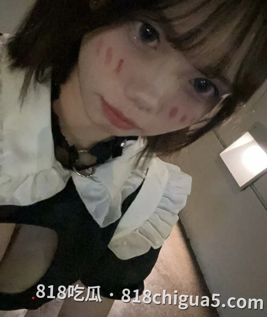 香港IG网红ccl06与男友性爱私拍流出 白天软妹嫩妹 晚上淫荡母狗