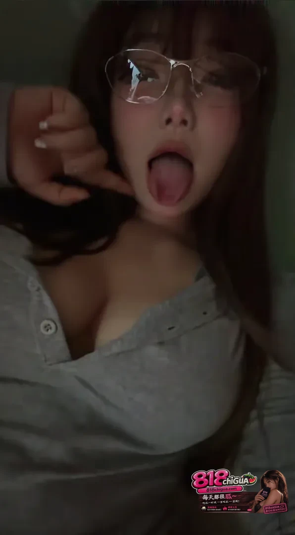 抖音微胖天花板网红小蛇顶级豪乳身材金主定制私拍热舞视频遭曝光流出