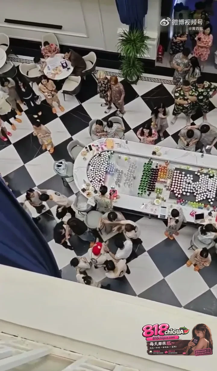 “他还是个孩子!”温泉店里因“拿东西”爆发大战,别用溺爱纵容毁了孩子的边界感
