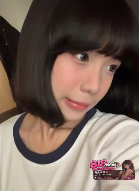 国际版抖音极品高颜值七七前男友房间后入猛干自慰视频泄密女主浪叫高潮失控蜜穴抽插淫液喷溅