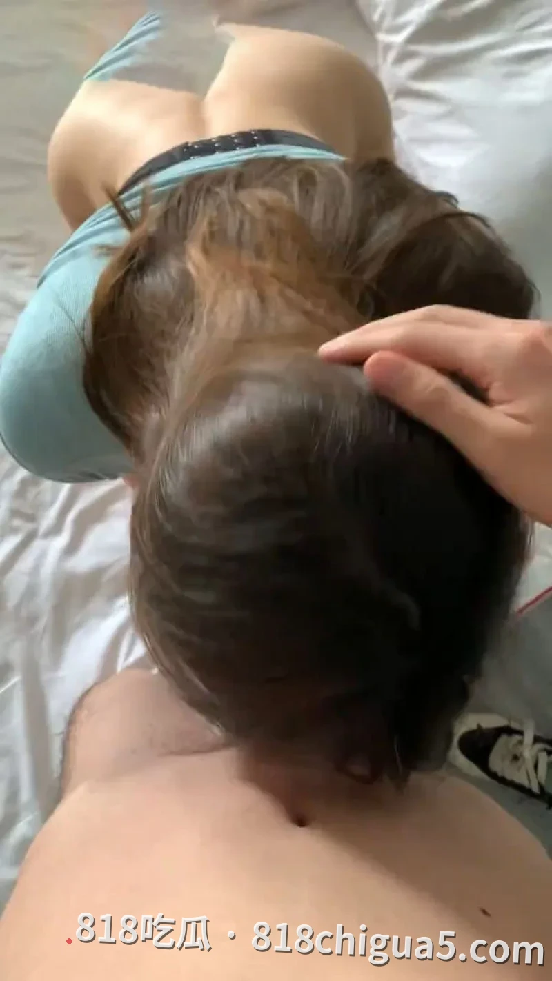 杭州反差人妻曹梦妍超高清无码私房写真集曝光！口交吸屌那叫一个爽，后入式被大鸡巴猛操小穴，高潮时刻表情失控舌尖外吐特写。