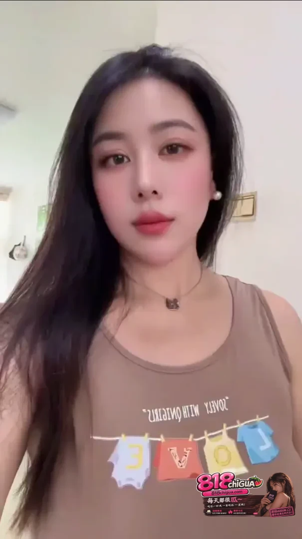 快手巨乳少妇佳佳baby定制福利木瓜大奶露出福利一线天肥逼淫水直流