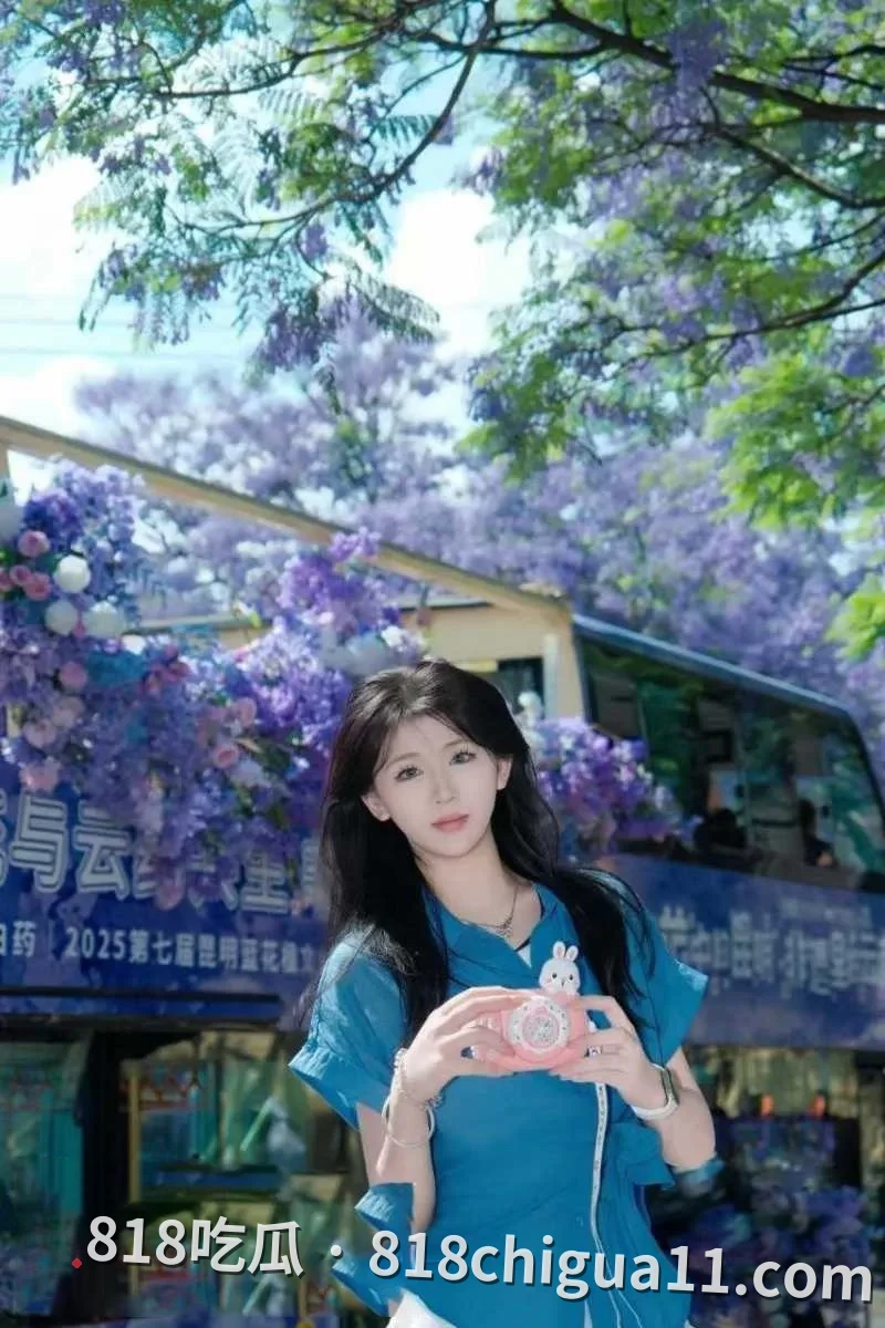 福建反差婊李颖酒店约炮金主性爱视频曝光!性感红唇吞吐巨物,最终被浓稠白浆填满小嘴,发痒的骚逼被后入骑乘,当场高潮喷出骚水。