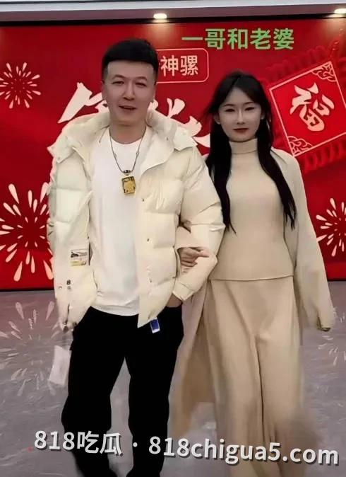 快手百万粉网红一哥脱口秀直播自曝出轨!与465万粉女主播乐宝宝暧昧黑历史全盘脱出,网友深扒曝光淫秽视频!