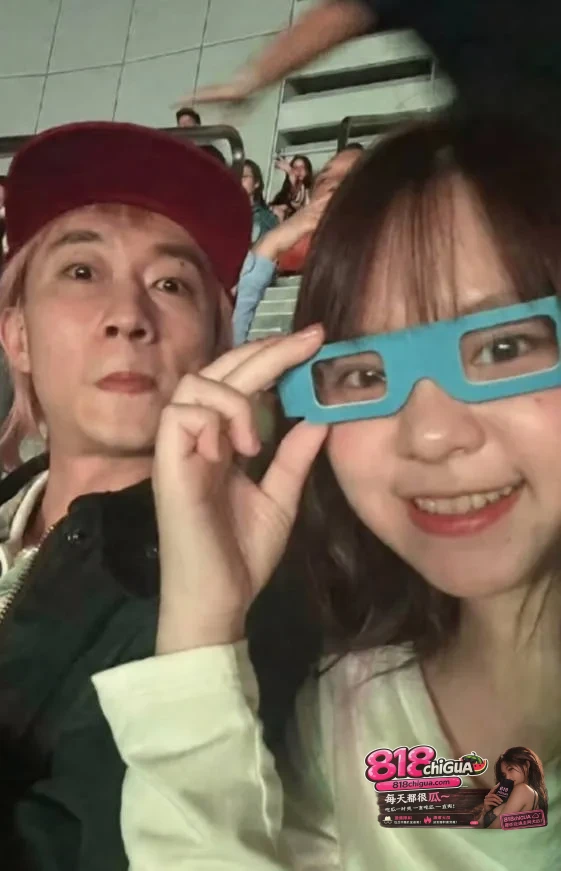 中国广西独立摇滚乐队回春丹主唱刘西蒙性丑闻曝光!出轨睡粉,性爱视频流出,顾家好男人人设彻底崩塌!