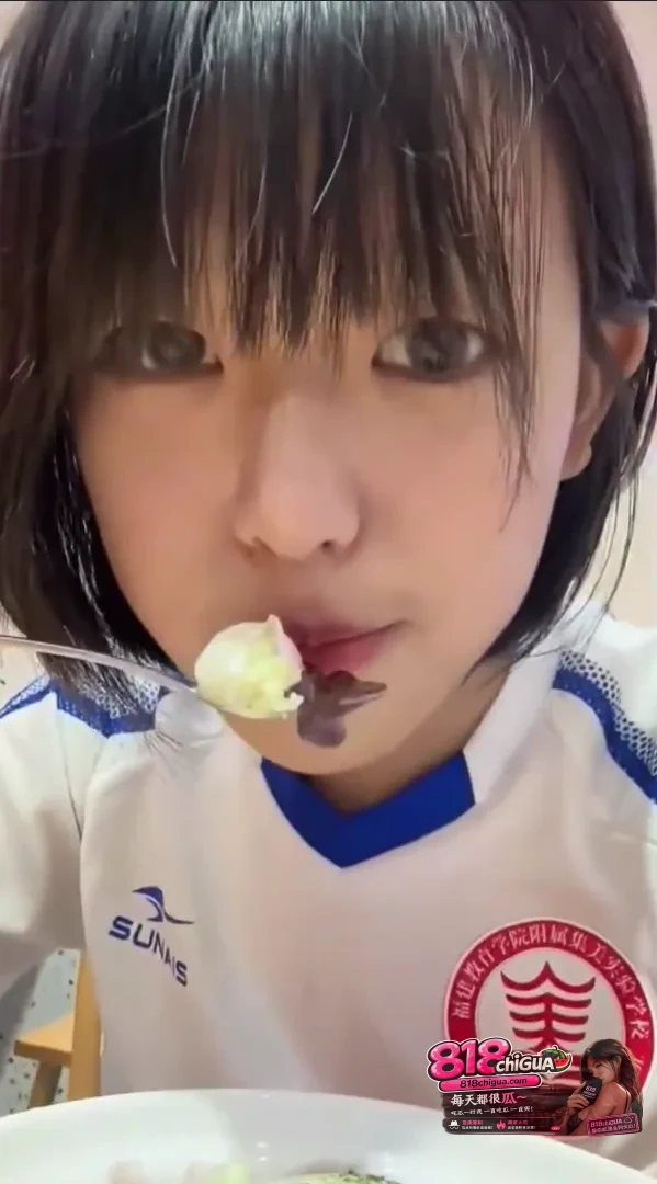 福建梅西女球迷 陈璐 出轨约炮 肥臀撅起任由打桩 美乳蜜穴饥渴蹂躏
