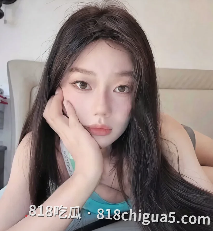 抖音高颜值御姐 严宋一 最新私密定制视频流出 完美人设瞬间崩塌