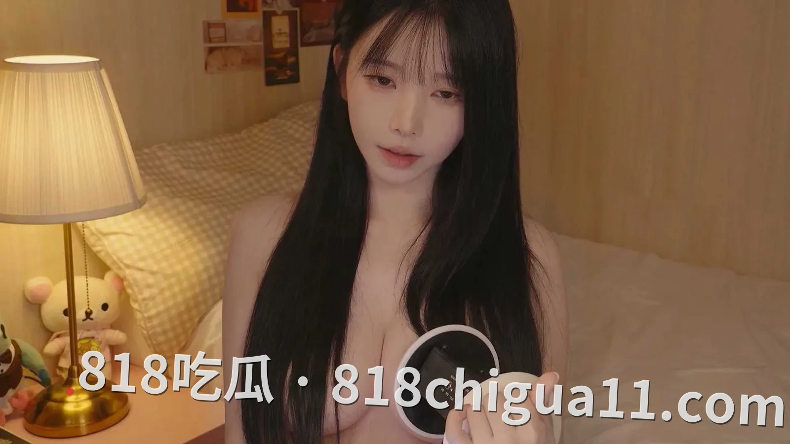 韩国ASMR声控女神Yoonying为学费接下母乳play!为缓解客人寂寞提供调教服务,甜美笑容搭配动人身材,带来温暖贴心的陪伴体验。