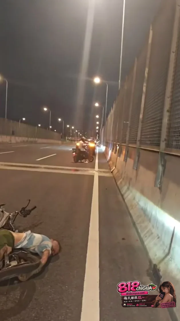 广州白云站附近惊现严重车祸!现场一片狼藉,受伤的小孩太让人心痛了!