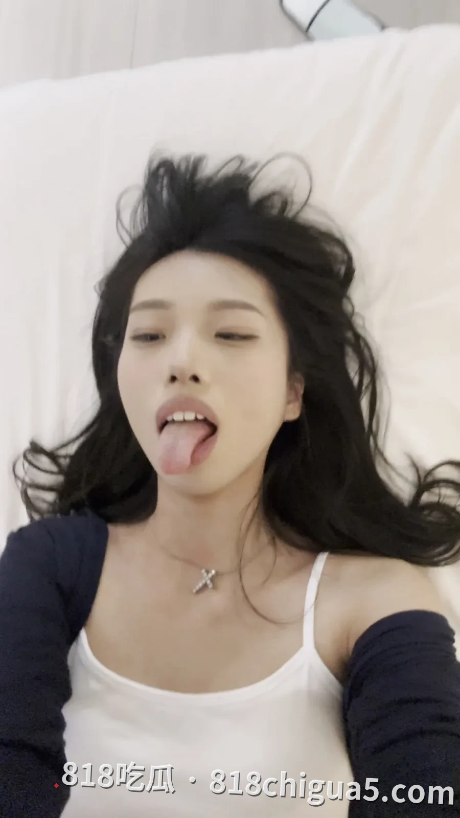 浙江温州骚妇苏姿婷露脸性爱视频曝光!女上位展示性感魅力,全程淫语浪叫声不断,用几把挑逗骚穴阴蒂痒的不行。
