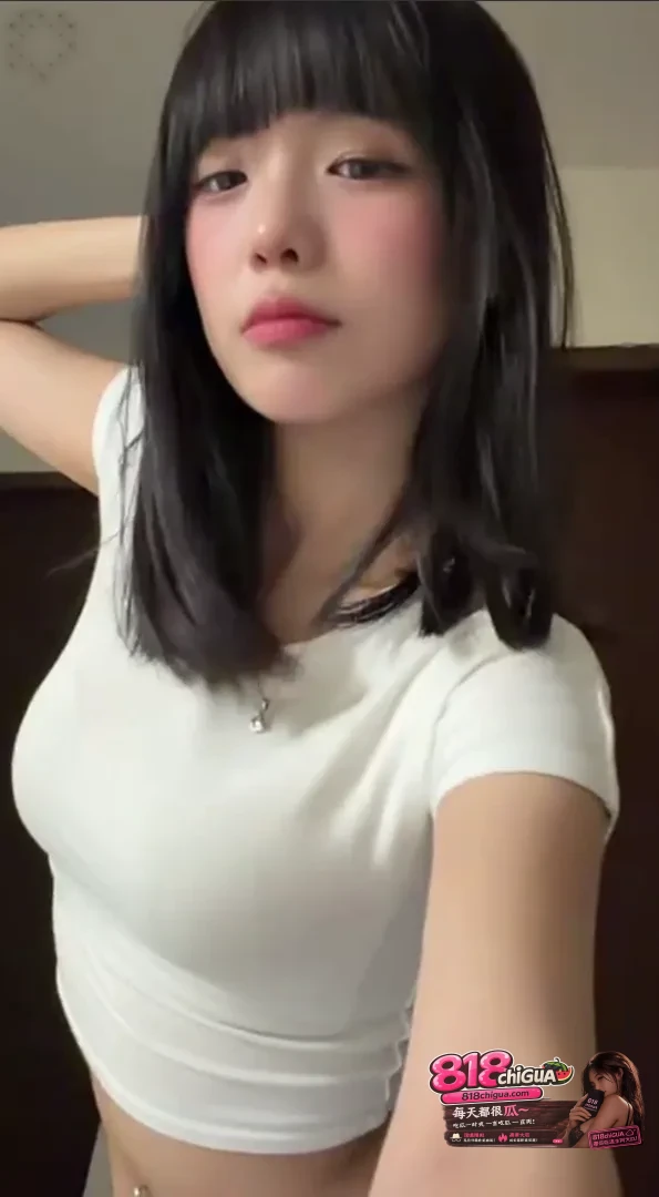 国际版抖音极品高颜值七七前男友房间后入猛干自慰视频泄密女主浪叫高潮失控蜜穴抽插淫液喷溅
