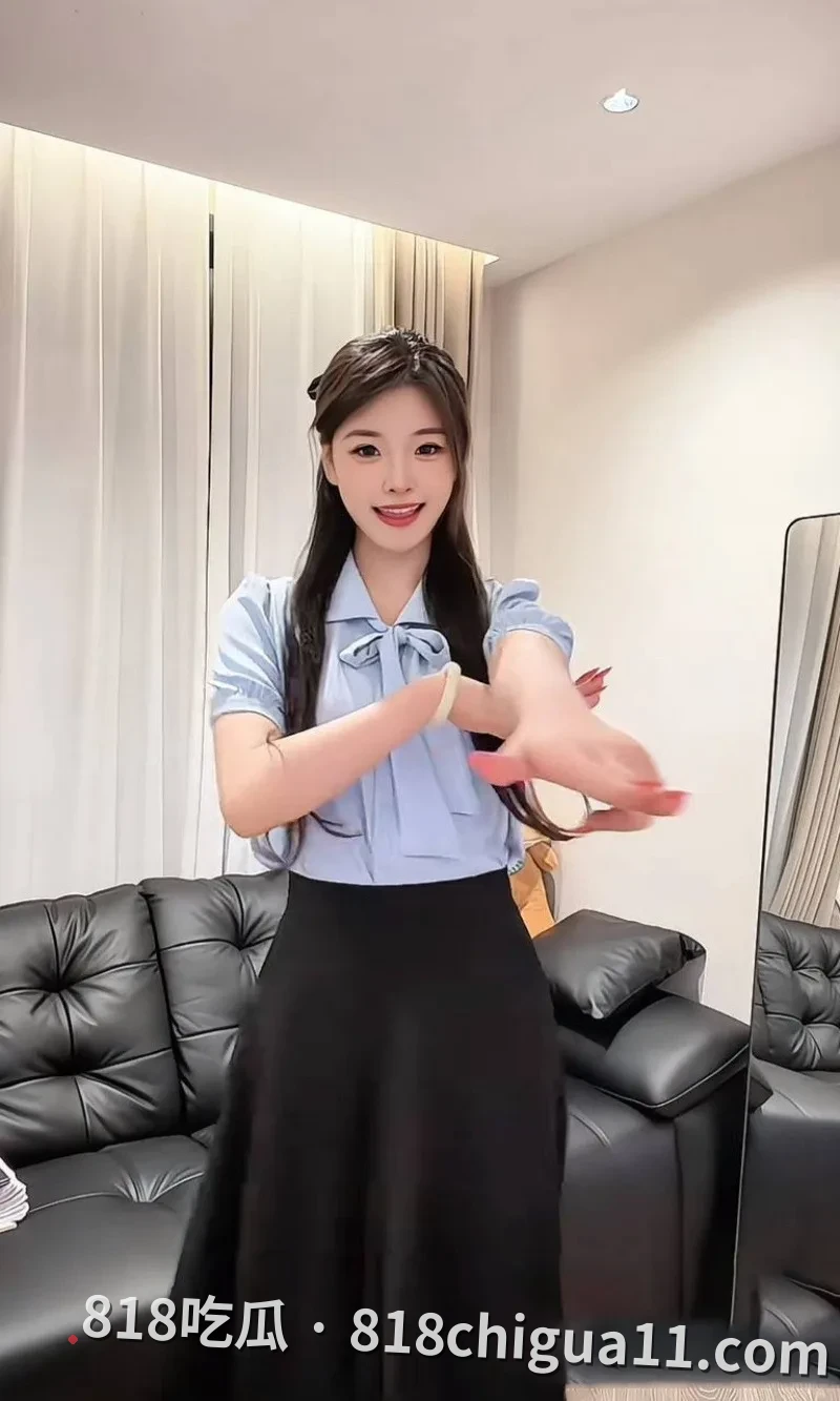 泗阳音乐老师朱朱结婚后出轨学校副校长不雅视频泄密!在办公室内调情被抓现行,小张同学直播曝光出轨细节以及性爱视频。