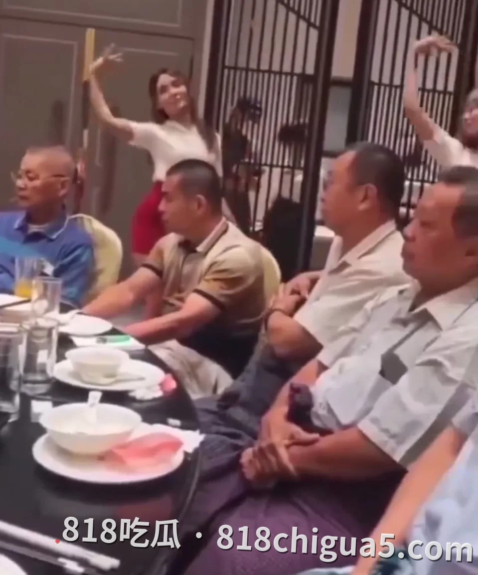 罕见同框！缅甸各大民地武首领餐厅聚会视频流出，释放非正式和谈重大信号