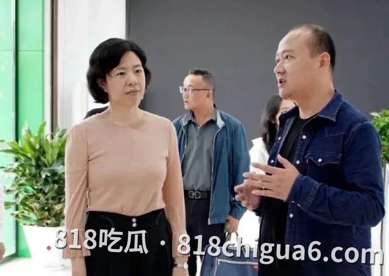 湖南永州商务局长周晓芬被前夫举报婚内出轨九人事件曝光!大量聊天记录与暧昧关系暴露,性爱视频被网友扒出,原来权利大能爽的鸡吧这么多。