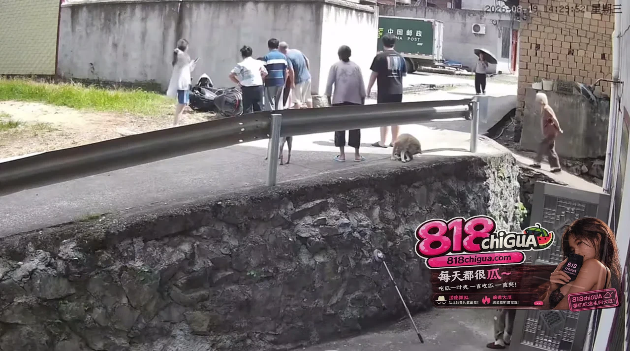 两女孩骑摩载人迎头撞墙：痛哭声中撕下“盲目跟风”的危险面具