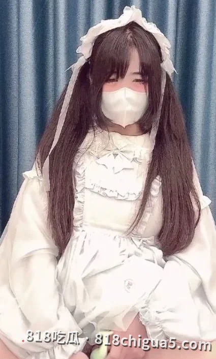 萝莉就是好身娇易推倒 推特顶级萝莉福利姬八酱道具自慰看的人很是垂涎欲滴