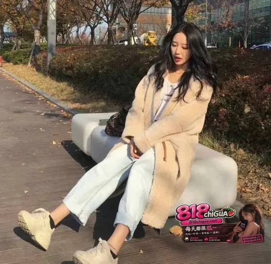 河北高颜值少妇张玉珍不雅视频全曝光!约炮单男绿帽老公在旁全程录像,多姿势爆操到失神,绿帽癖暴露无疑!