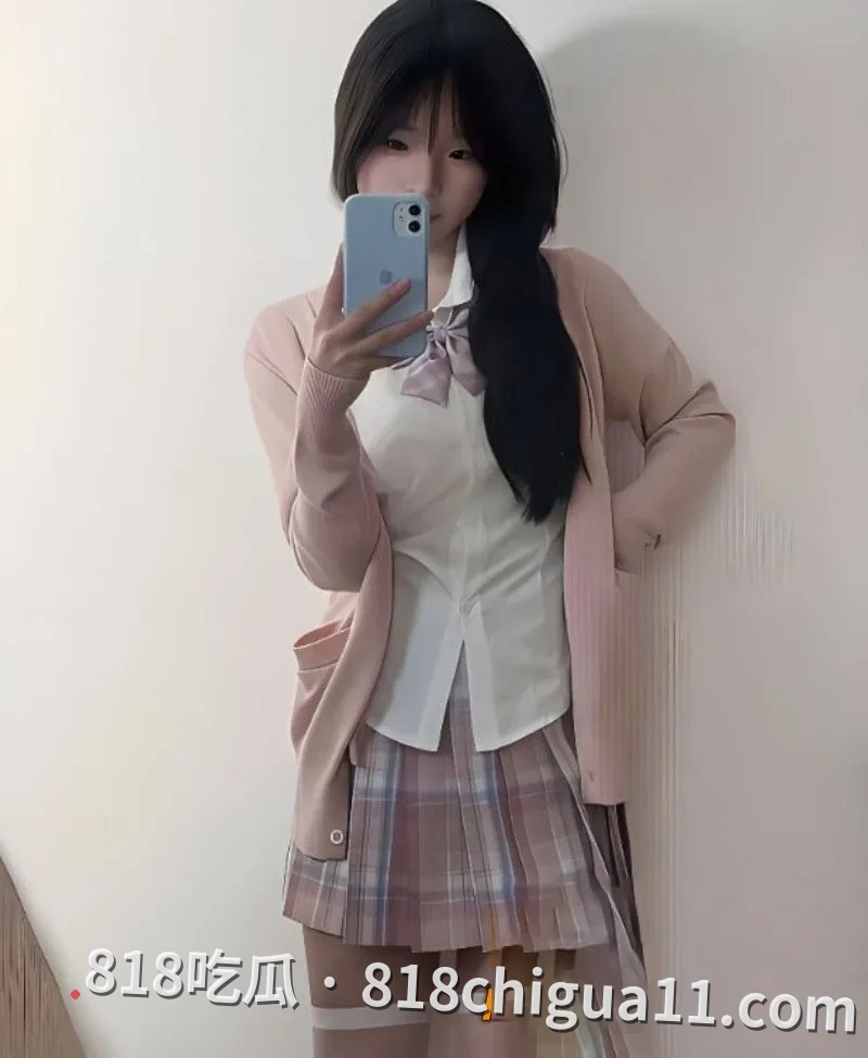 天津学生妹张晓琴主动约炮视频流出!在酒店客房内褪去全身衣物,以各种羞耻姿势迎合男方要求,其私处湿润程度堪称人间榨汁神器。