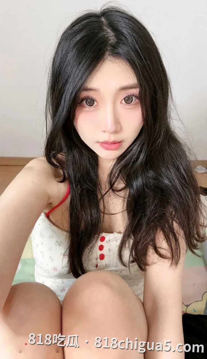 青海民族大学美女教师吴疏影竟是暗地援交小母狗!金主在高档公寓落地窗前无套内射后强迫吞精!被灌满精液仍需回校上课!