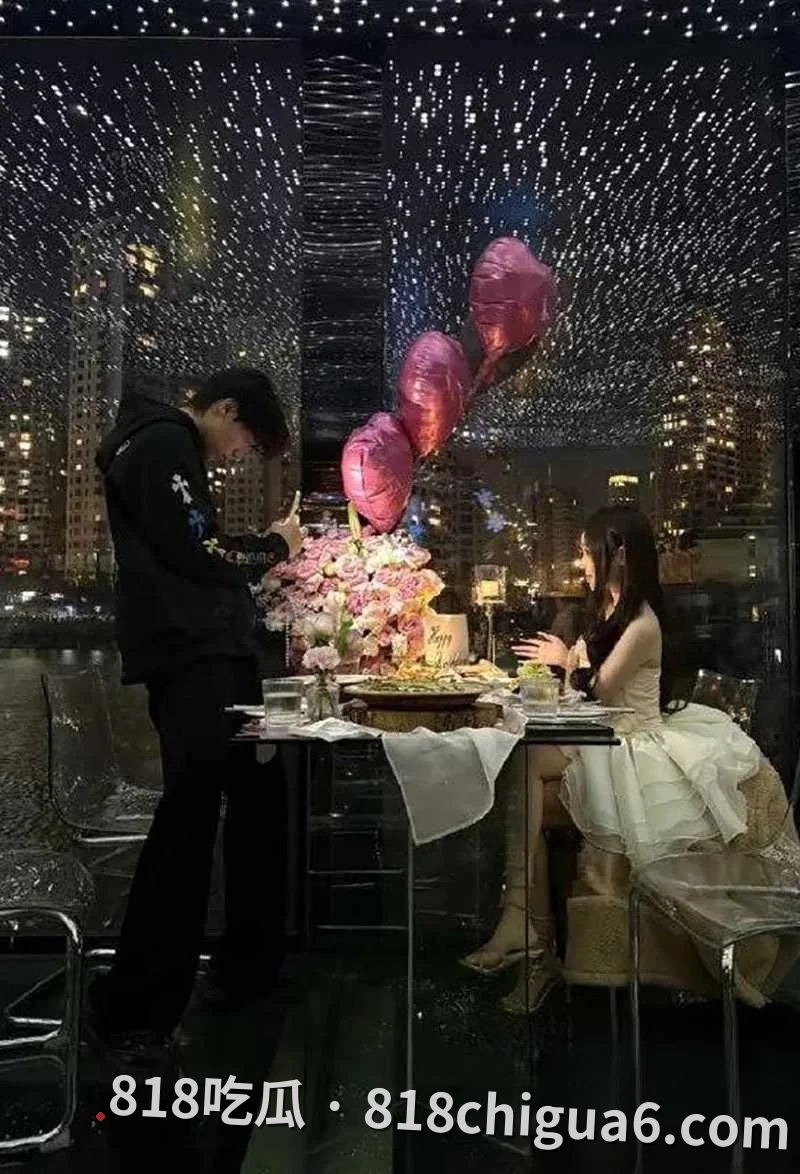 抖音情侣博主张玮轩出轨偷情被女友凡凡酱公开曝光 不雅视频和私密图片长篇聊天截图